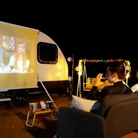 Caravan Serenity - Huzurlu Bir Karavan Tatili Ve Sobali Kis Bahcemiz * Шиле