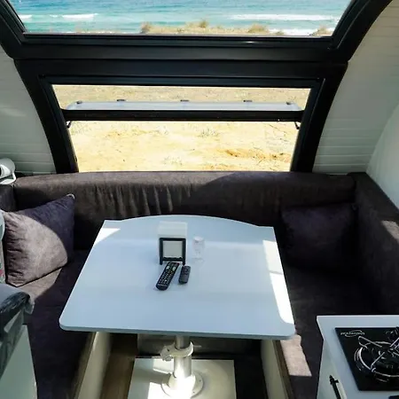 Caravan Serenity - Huzurlu Bir Karavan Tatili Ve Sobali Kis Bahcemiz Апартаменты *